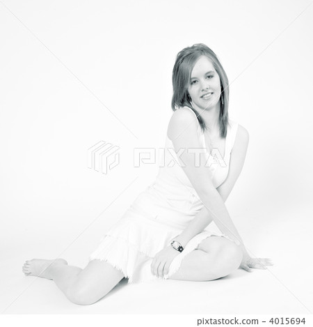 Sitting on the ground 4015694