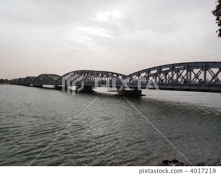 塞內加爾:聖路易斯的費德布橋 塞內加爾:聖路易斯的費德布橋 4017219