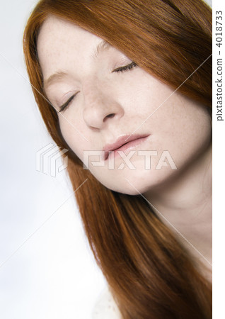 reklaxing redhead 4018733