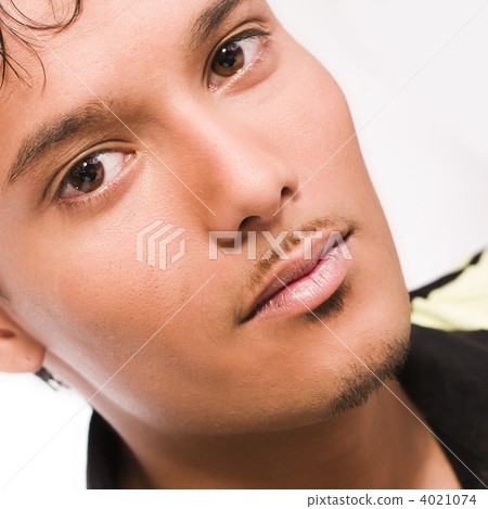 Concentrated Indonesian young man Concentrated Indonesian young man 4021074