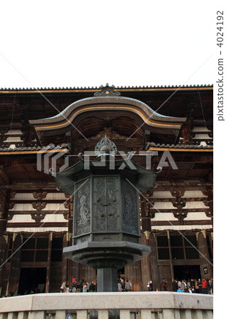 Todaiji gold copper octagonal lantern Todaiji gold copper octagonal lantern 4024192