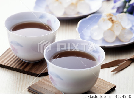 Tea and sticky rice 4024568