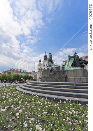 Yang · Hus statue of Prague Old Town Square Yang · Hus statue of Prague Old Town Square 4026478