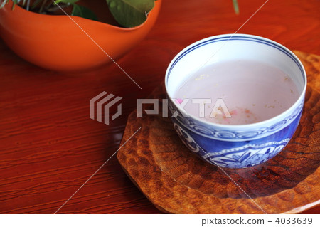 teacup, gold leaf, hail 4033639