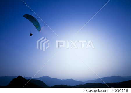 Paragliding 4036756