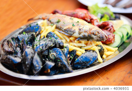 Seafood and french fries Seafood and french fries 4036931
