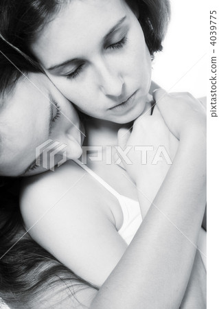 Girls in love 4039775