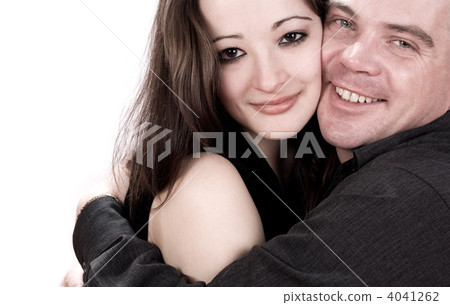 Young couple hugging 4041262