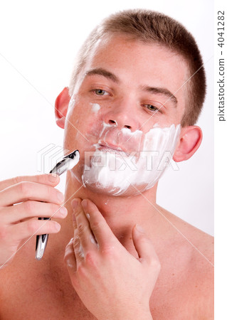 Shaving man Shaving man 4041282