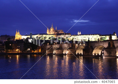 Czech Republic Prague World Heritage Night Charles Bridge over the Vltava River and Prague Castle Czech Republic Prague World Heritage Night Charles Bridge over the Vltava River and Prague Castle 4047065