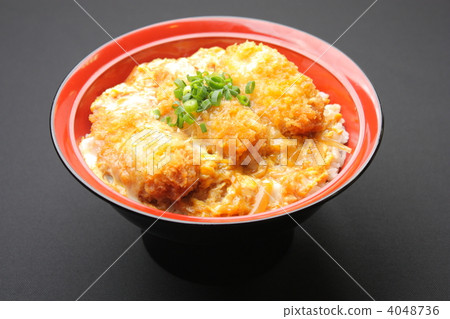 And a rice cooker And a rice cooker 4048736