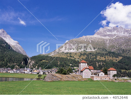Castle Hall in the Engadin region Castle Hall in the Engadin region 4052646