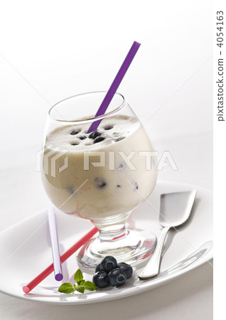Blueberry milkshake Blueberry milkshake 4054163
