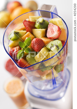 Fruit in blender Fruit in blender 4054200