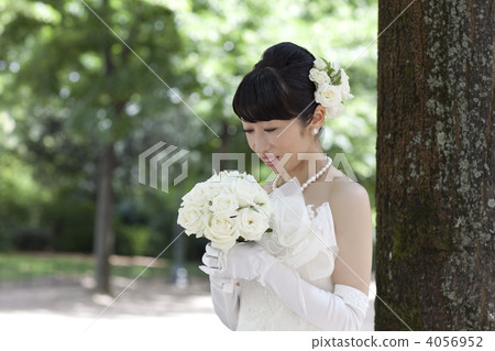 新娘和新郎在巴黎 4056952