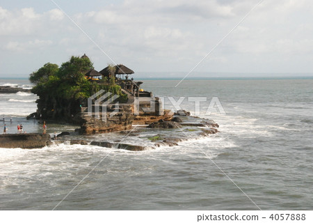 Tanah Lot Temple (Rock Temple) (Bali / Indonesia) Tanah Lot Temple (Rock Temple) (Bali / Indonesia) 4057888