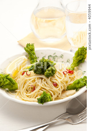 Rape blossoms pasta 4059944
