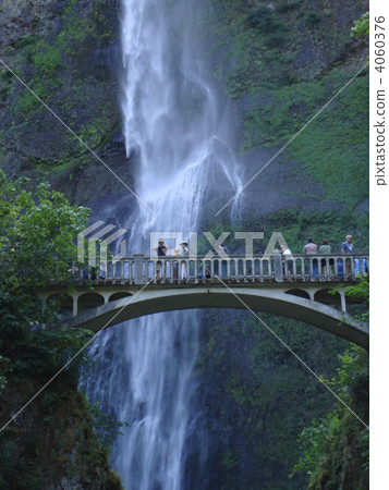 Martonoma Falls (Oregon State) 4060376
