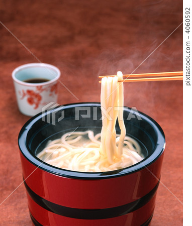 Udon noodle with fried noodles 4060592