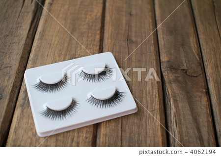 Eye makeup tools: False eyelashes Eye makeup tools: False eyelashes 4062194