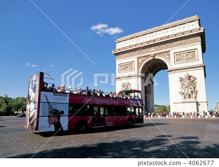 Arc de Triomphe in Paris 4062677