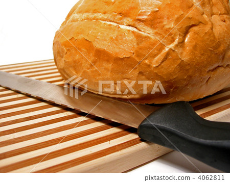 Bread and knife 4062811