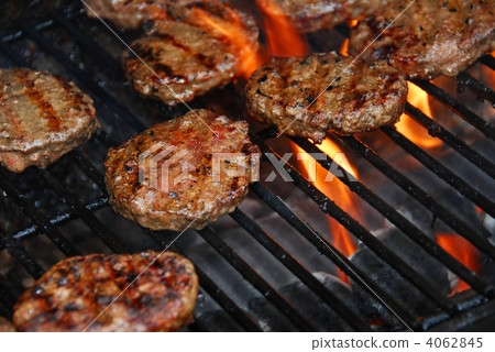 Hamburgers on barbeque 4062845