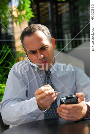 Businessman busy 4062856