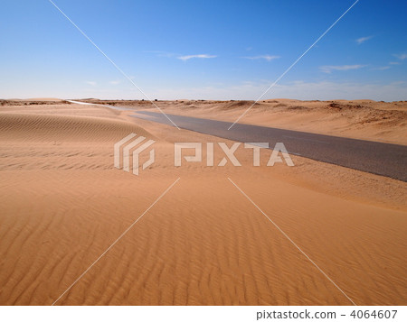Mauritania: landscape between Nuadibu and Nouakchott Mauritania: landscape between Nuadibu and Nouakchott 4064607