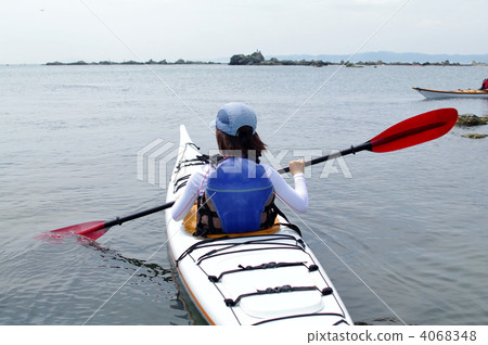 海上皮划艇和Morito海岸 4068348