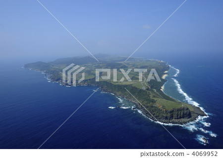 [Aerial photograph] Yonaguni Island 4069952