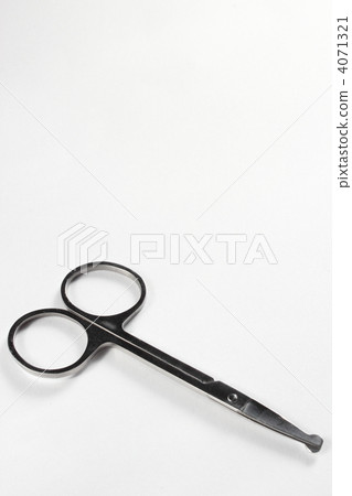 剪鼻毛的剪刀 剪鼻毛的剪刀 4071321