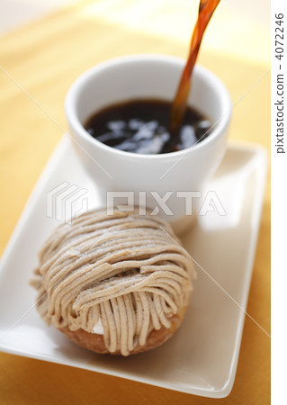 Tea time with Mont Blanc cake 4072246