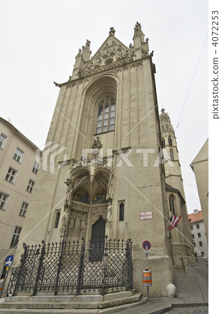 Maria's Church on the shore 4072253