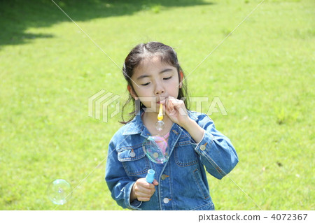 dark hair, elementary student, primary school child 4072367