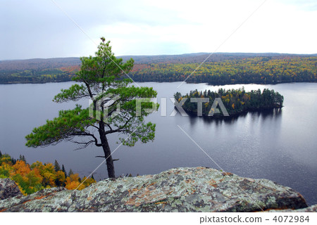 Lake scenery 4072984