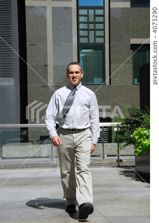 Businessman walk downtown 4073290