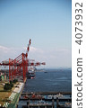 集裝箱船 龍門起重機 港口和海港 4073932