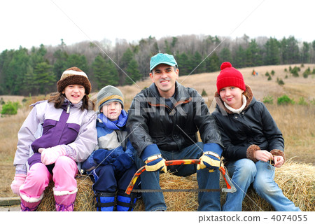 Family 4074055