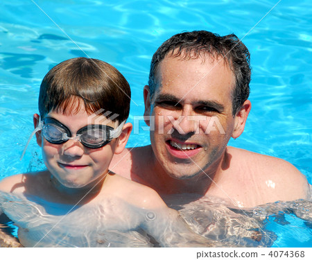 Father son pool 4074368