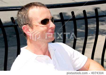 Man sunglasses 4074384