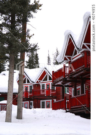 Winter lodge 4074955