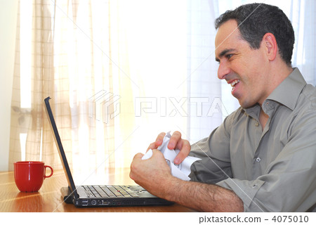 Man with laptop Man with laptop 4075010
