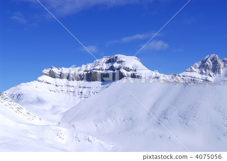 Mountain landscape 4075056