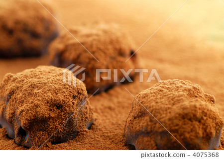 Chocolate truffles Chocolate truffles 4075368