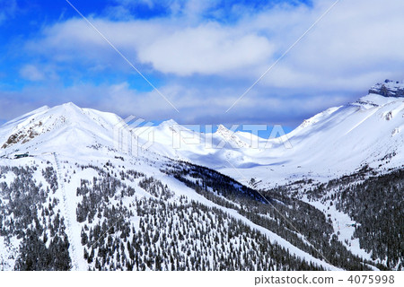 Snowy mountains 4075998