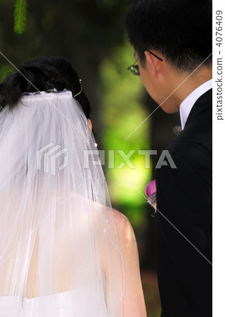 Bride and groom 4076409