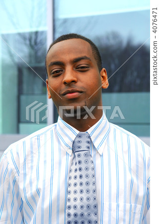 Young businessman 4076471