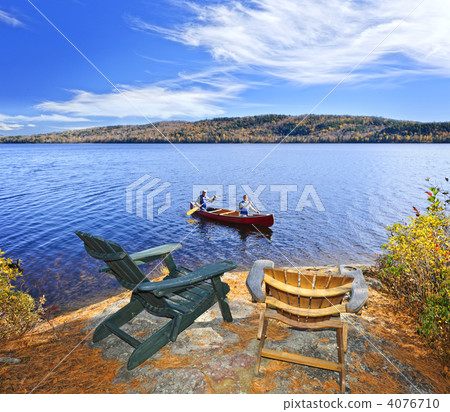 Canoeing on lake 4076710