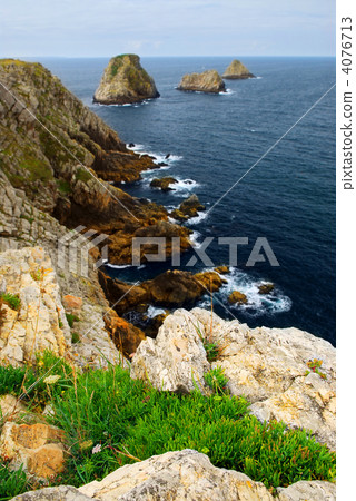 Atlantic coast in Brittany 4076713